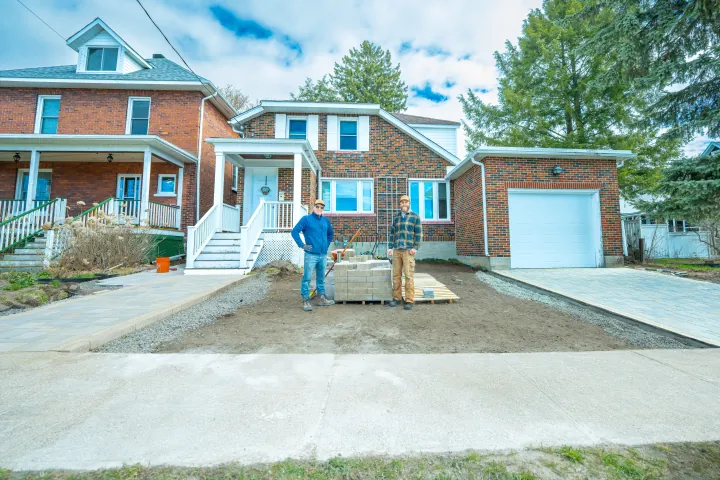 Bouwers crew standing on a North Bay job site before excavation.